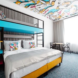 Family Apartments By Astoria Hotel & Medical Spa